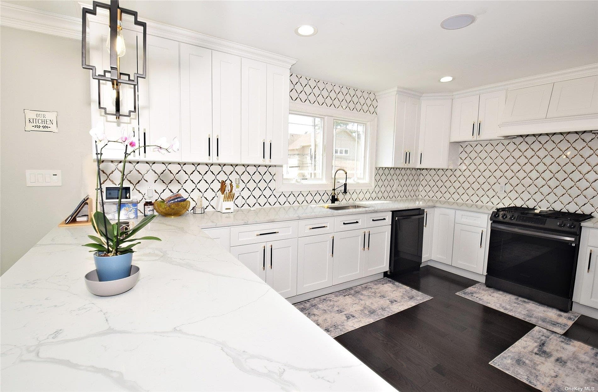 46 E Fulton Street thumbnail 12