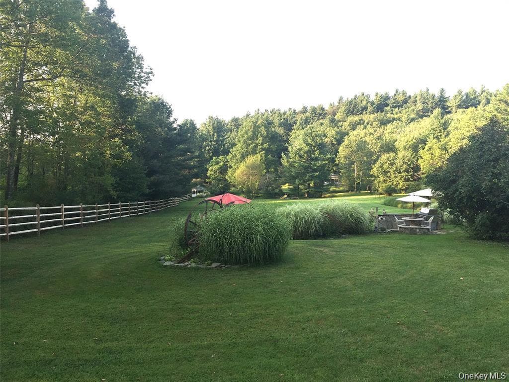 315 Thompson Road thumbnail 7