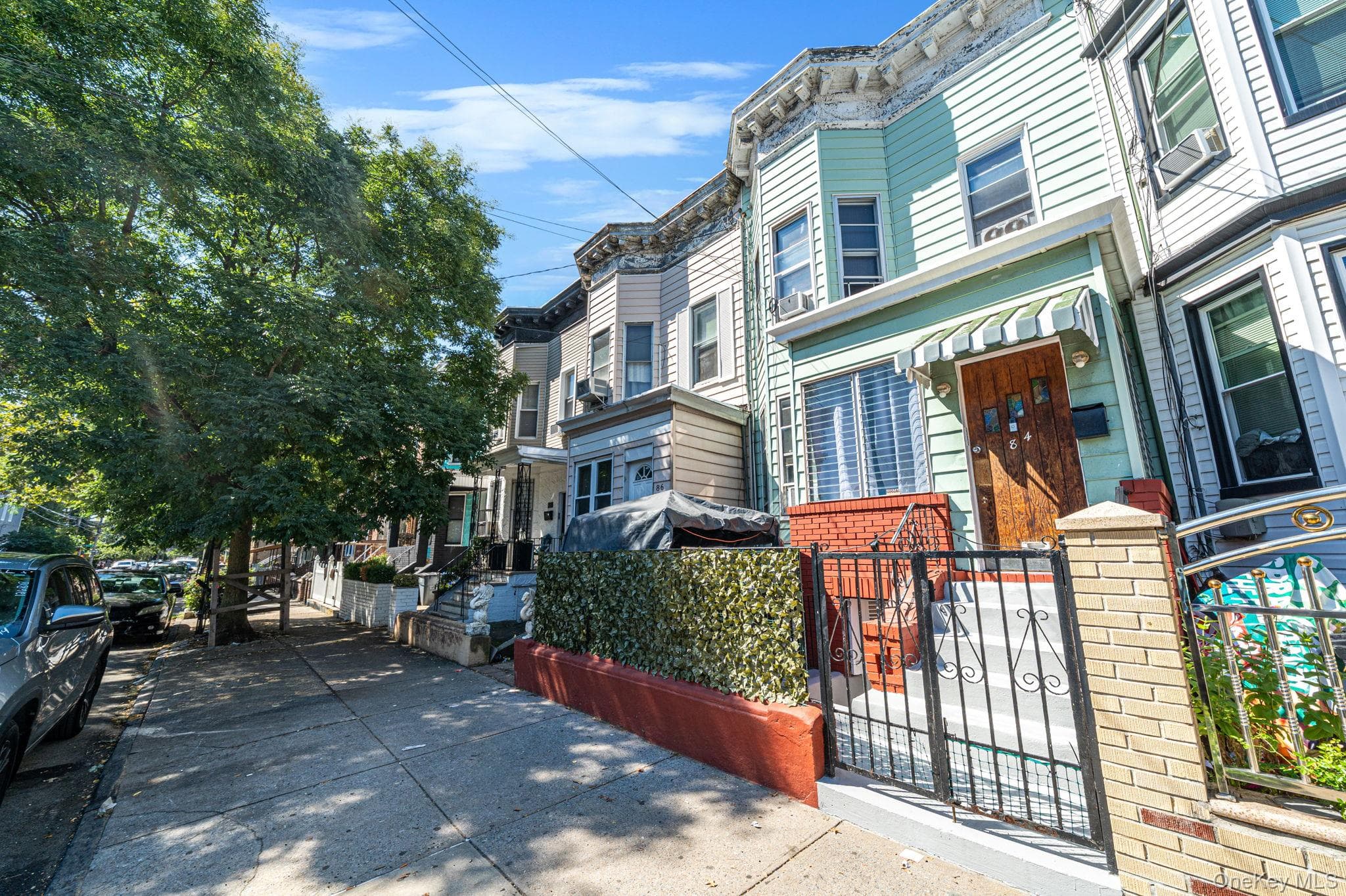 84 Autumn Avenue thumbnail 2