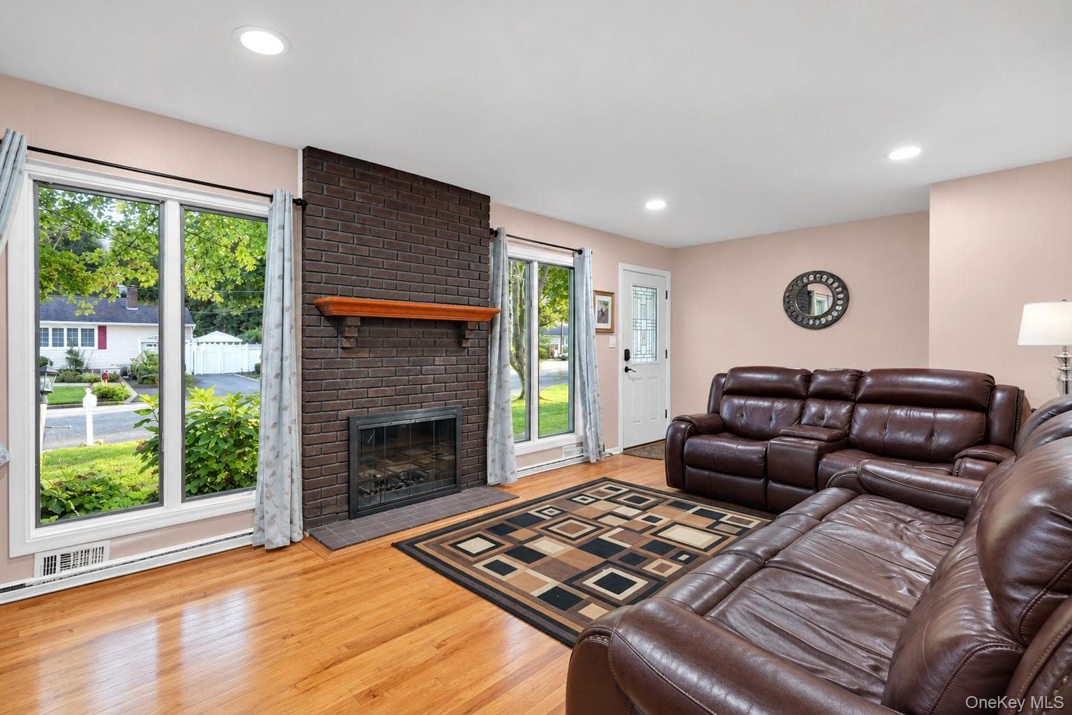 145 Thames Street thumbnail 5