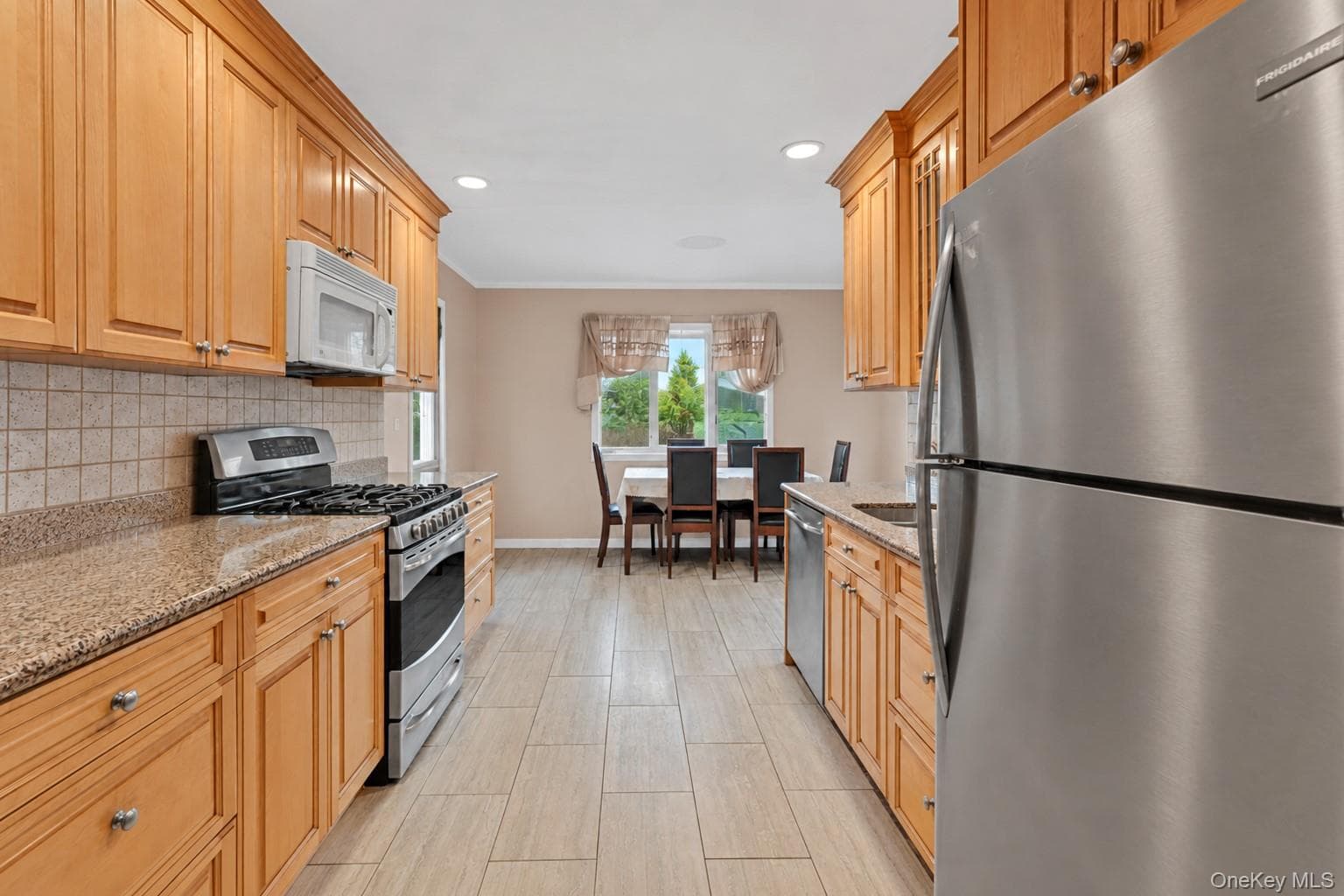 145 Thames Street thumbnail 7