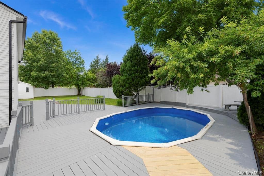 779 Peconic Avenue thumbnail 9