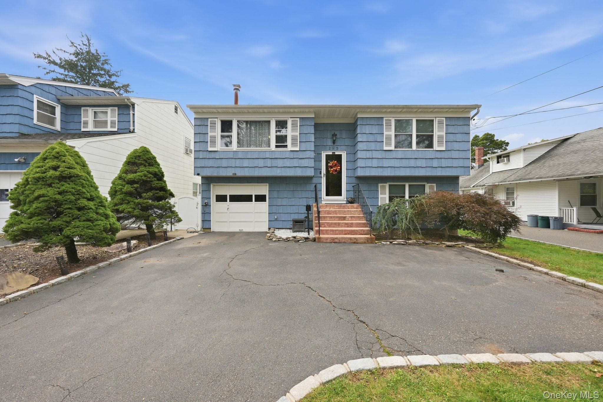 295 Depot Road, Huntington Station