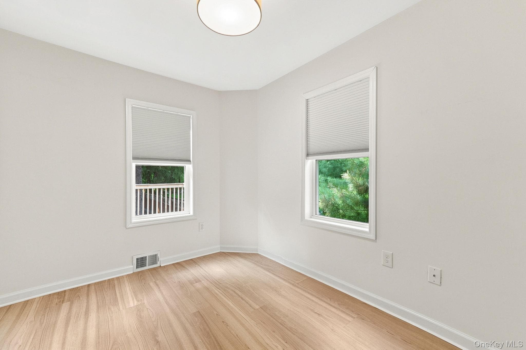 32 Red Oaks Mill Road thumbnail 17