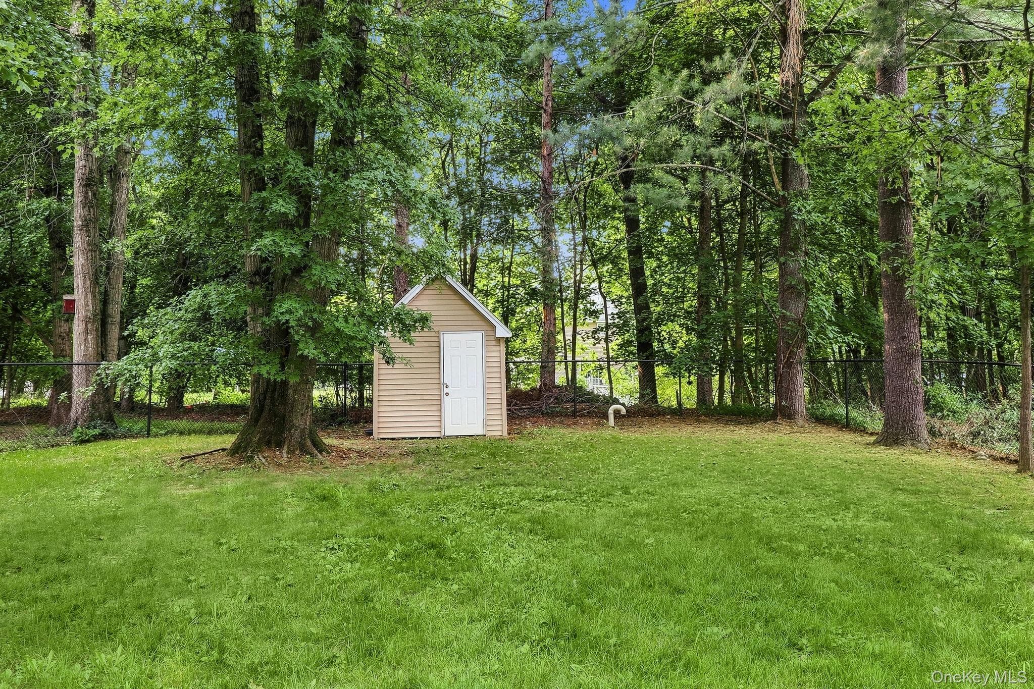 32 Red Oaks Mill Road thumbnail 36