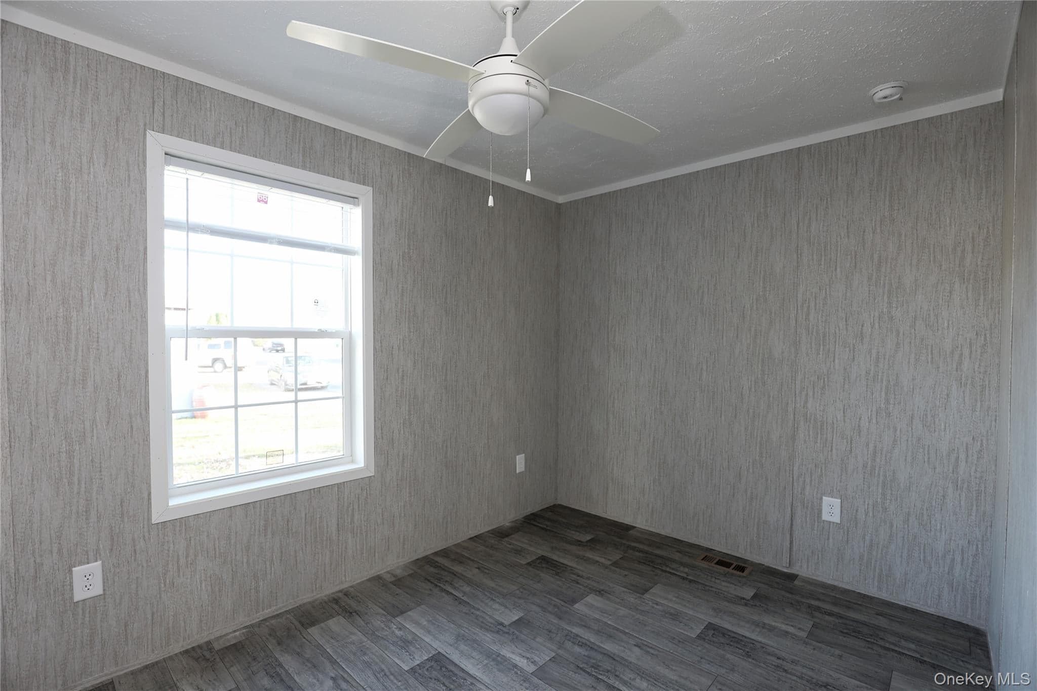 414 Joslen Boulevard Unit: 1 thumbnail 12