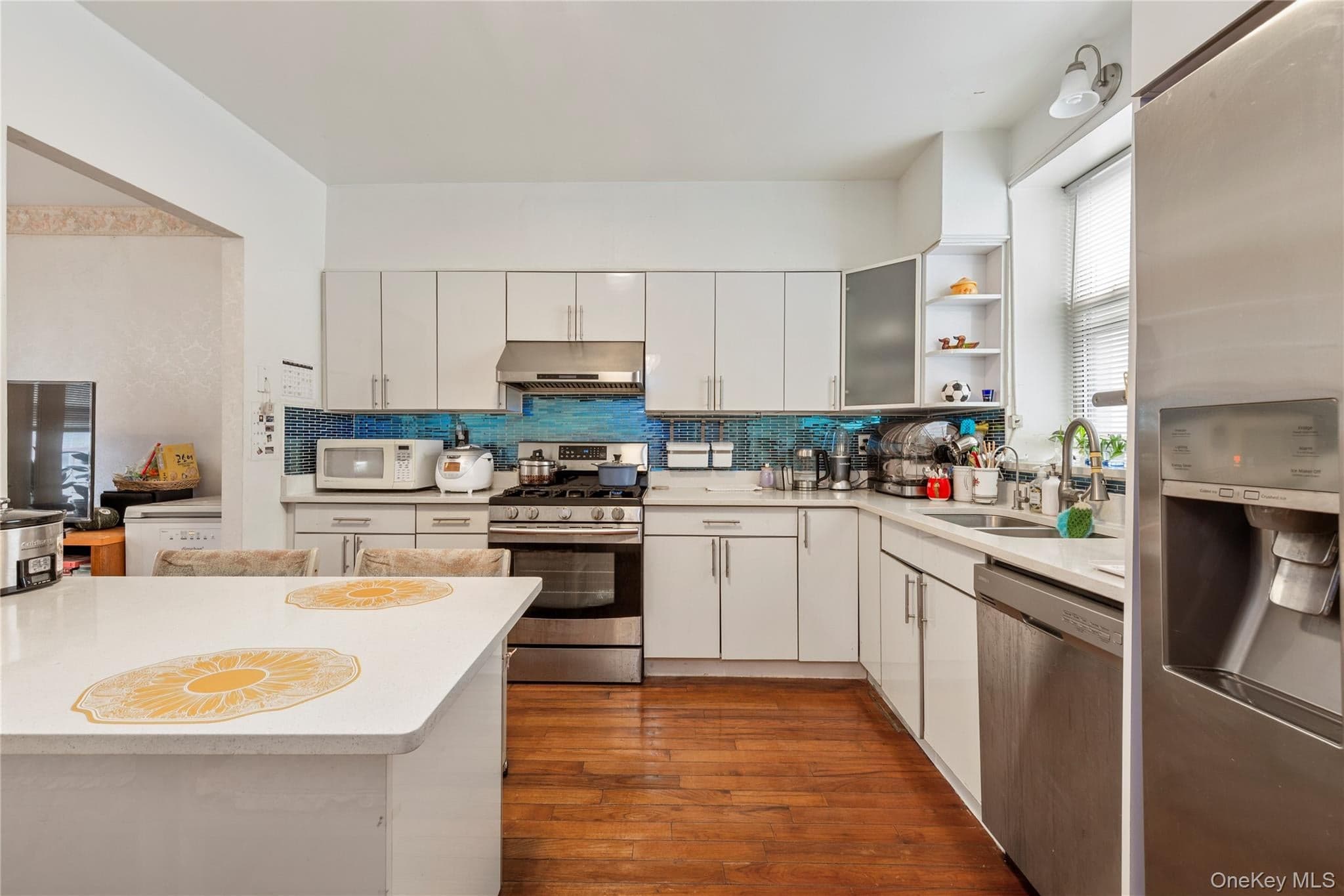 1727 E 14th Street thumbnail 4