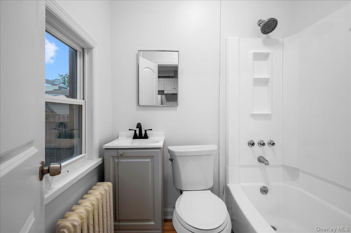 114-116 Ferris Avenue thumbnail 8