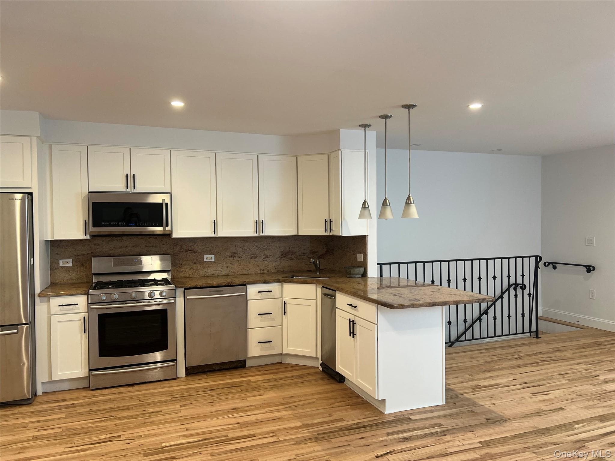 10008 Shore Front Parkway Unit: 20A thumbnail 10