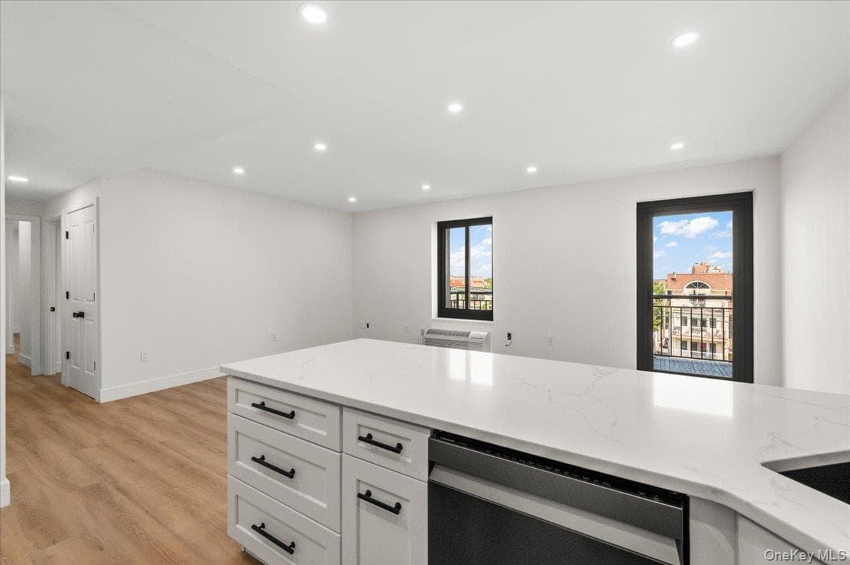 100 Broadway Unit: 4T thumbnail 7