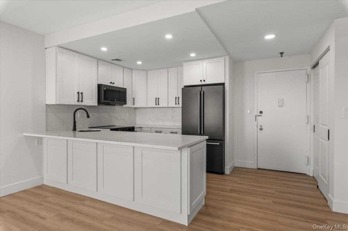 100 Broadway Unit: 4T thumbnail 3