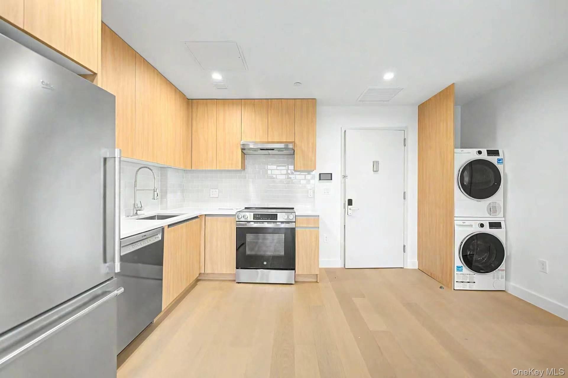150-02 Northern Boulevard Unit: 3F thumbnail 6