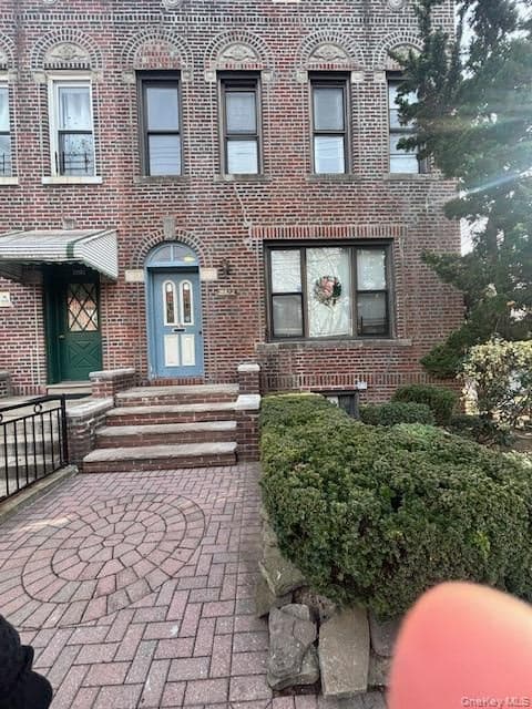 8423 14th Avenue, Brooklyn