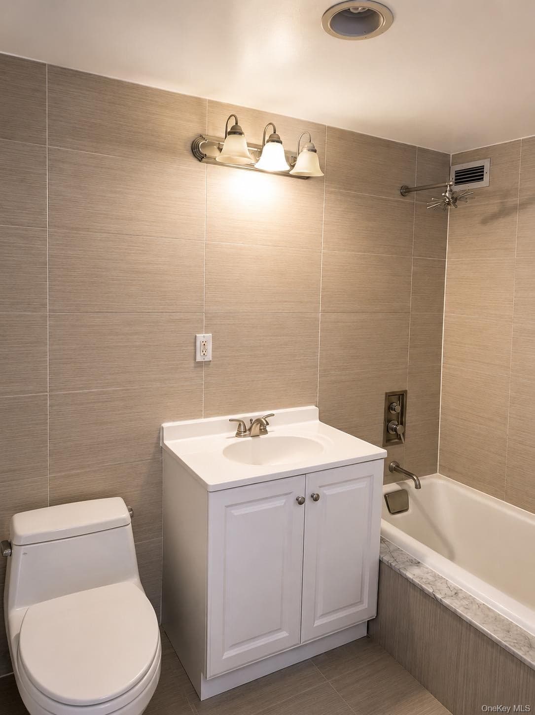 13338 Sanford Ave AVE Unit: 15E thumbnail 5