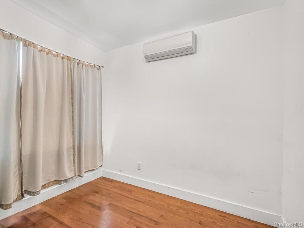 3057 Williamsbridge Road thumbnail 9