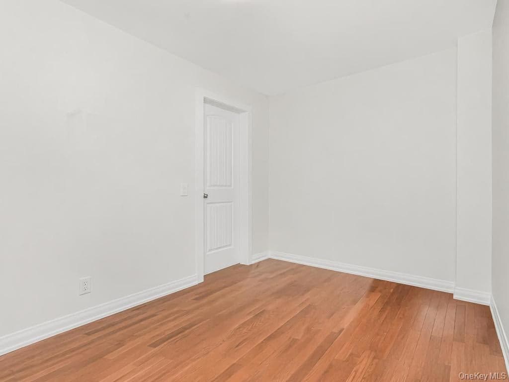 3057 Williamsbridge Road thumbnail 5