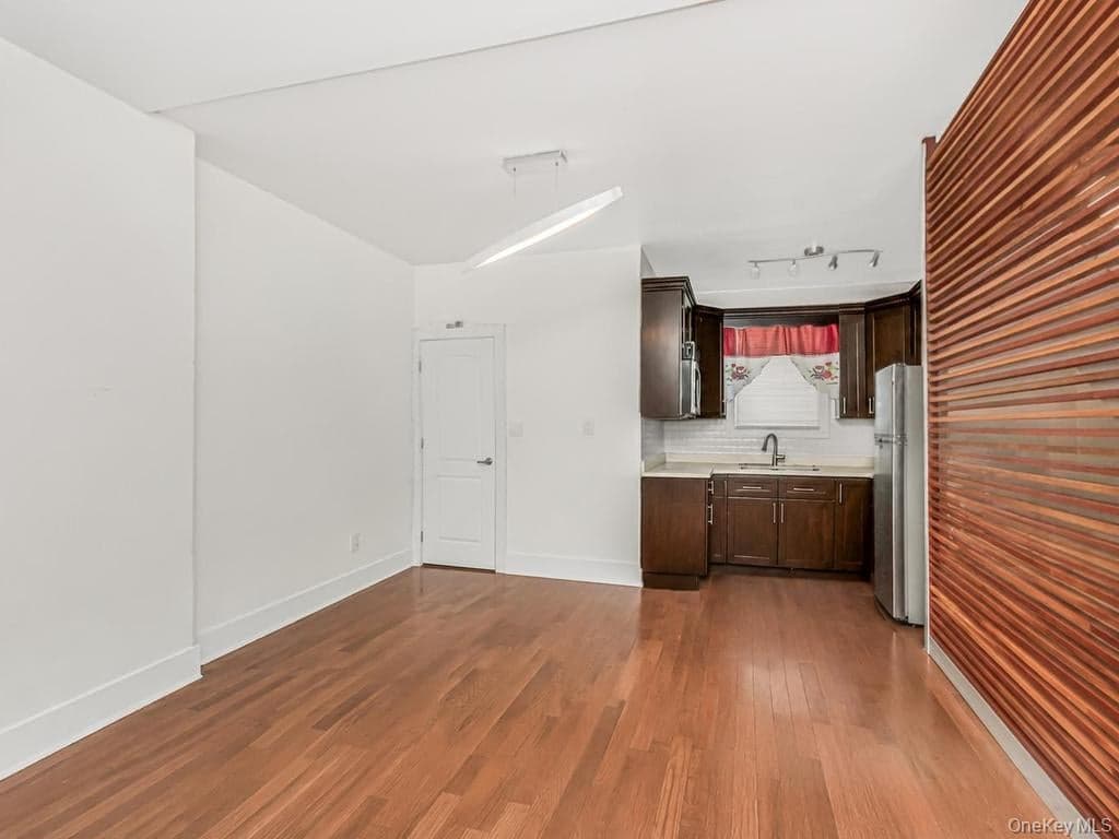 3057 Williamsbridge Road thumbnail 3