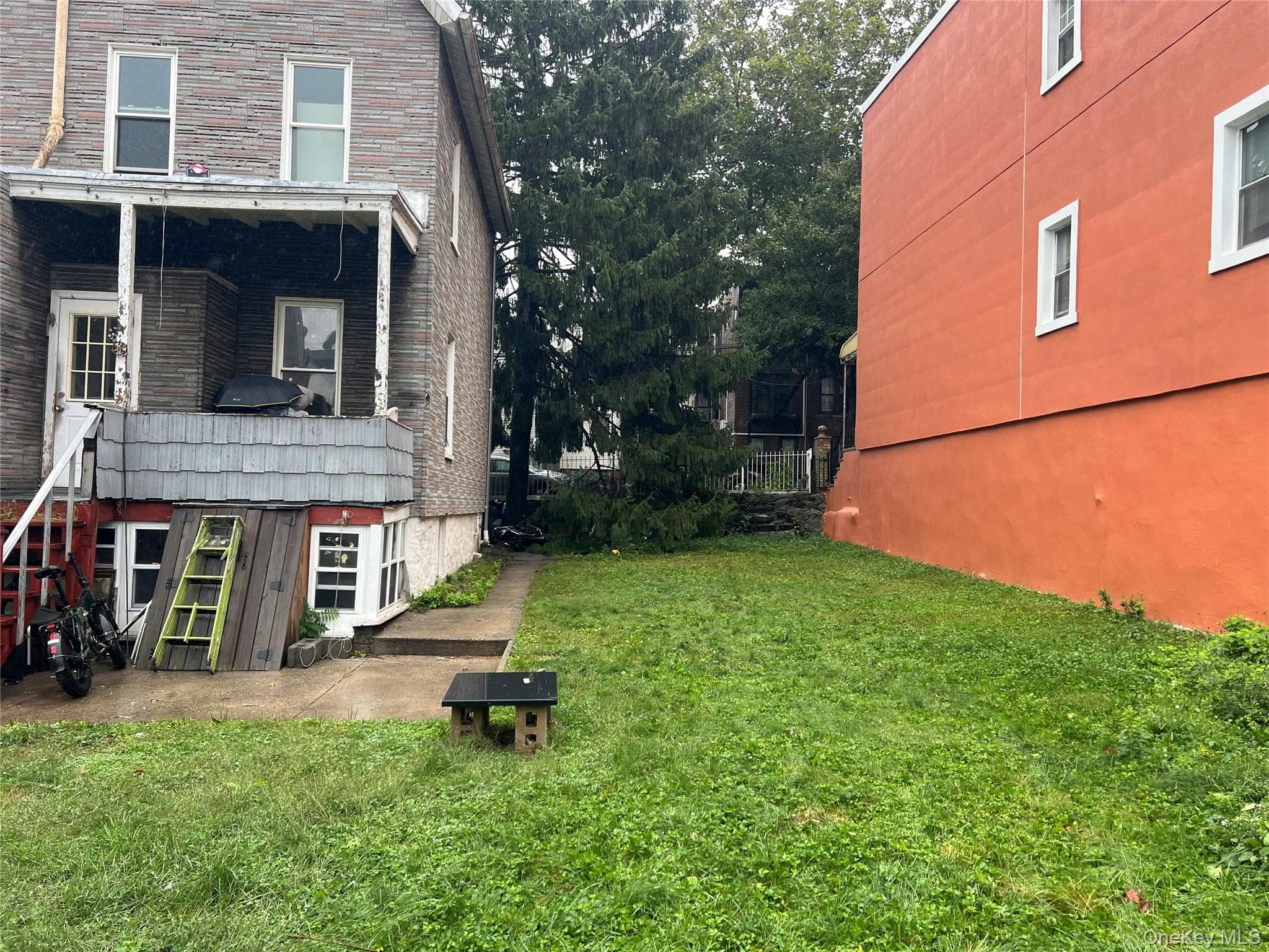 1639 Taylor Avenue thumbnail 2
