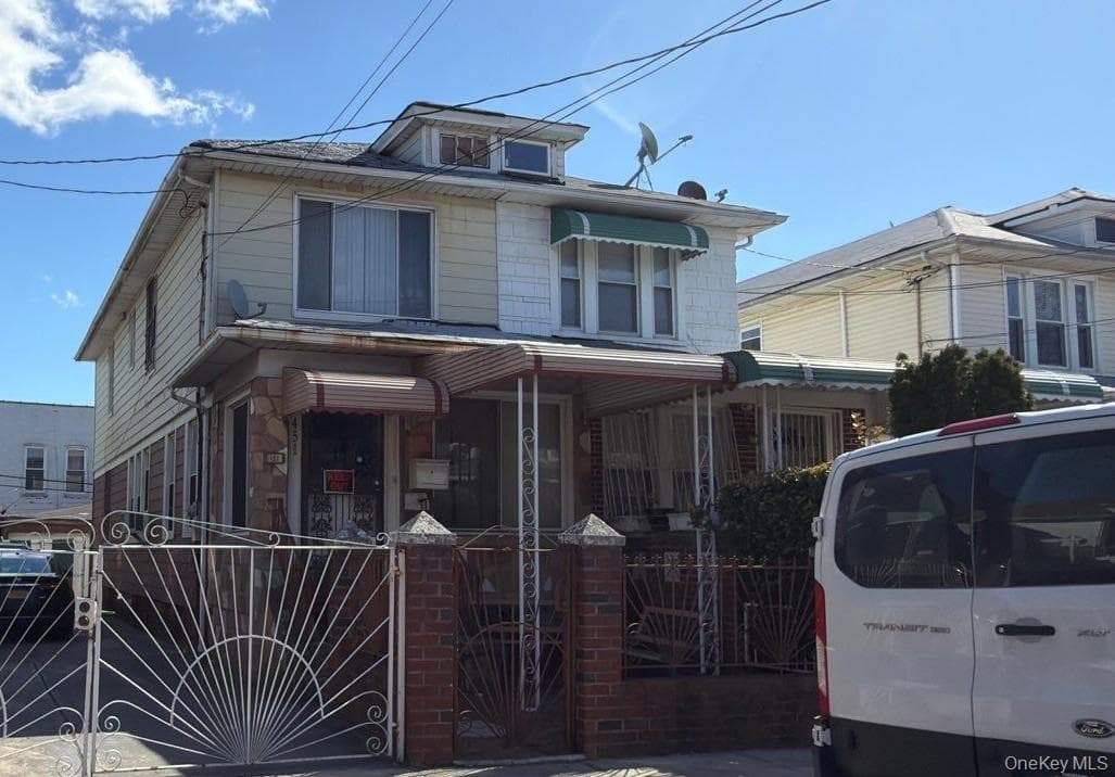 451 E 49th Street photo 1