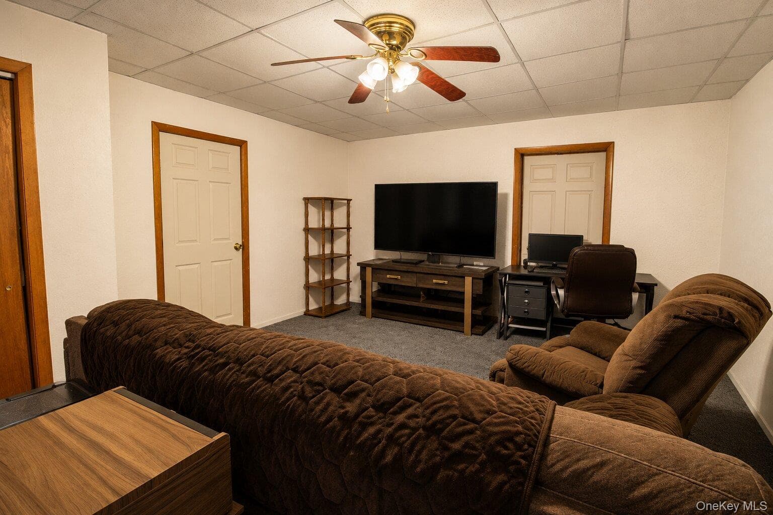 105 Carson Avenue thumbnail 4