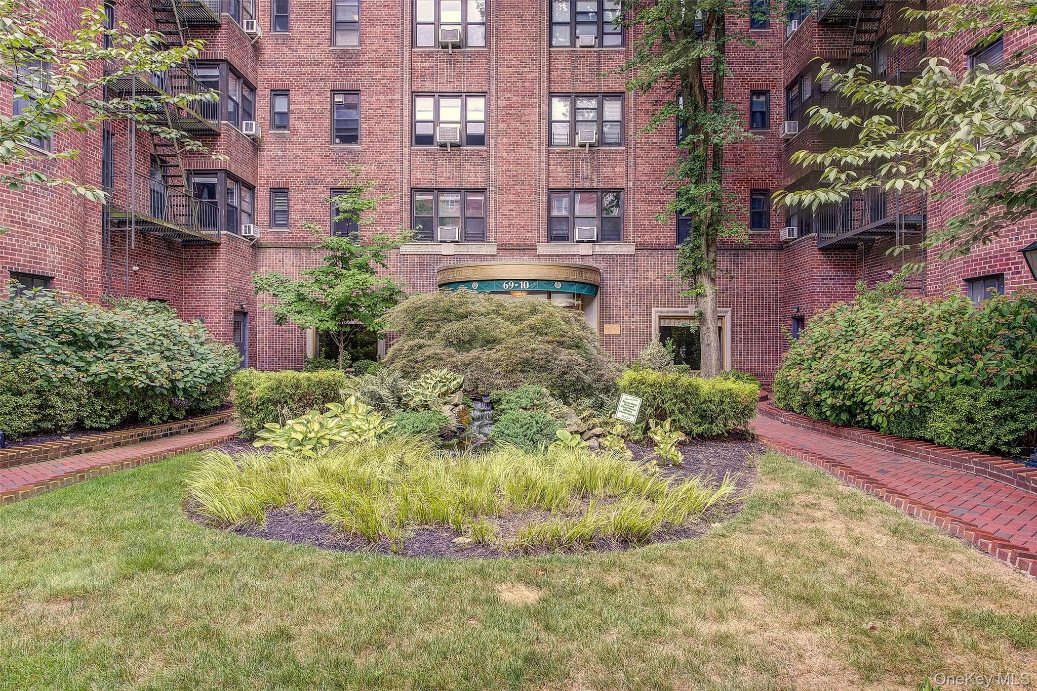 69-10 Yellowstone Boulevard Unit: 207 thumbnail 3