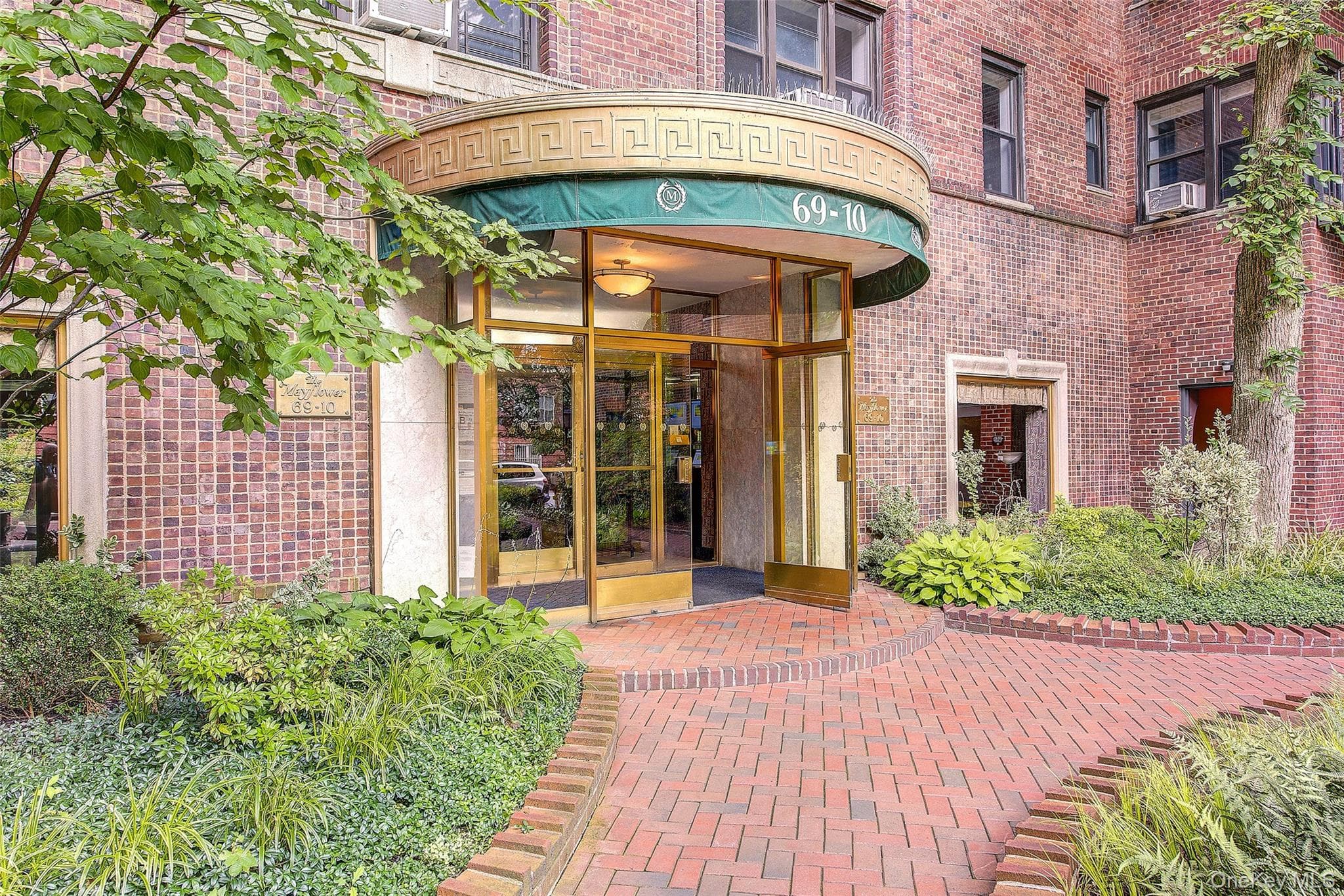 69-10 Yellowstone Boulevard Unit: 207, Forest Hills