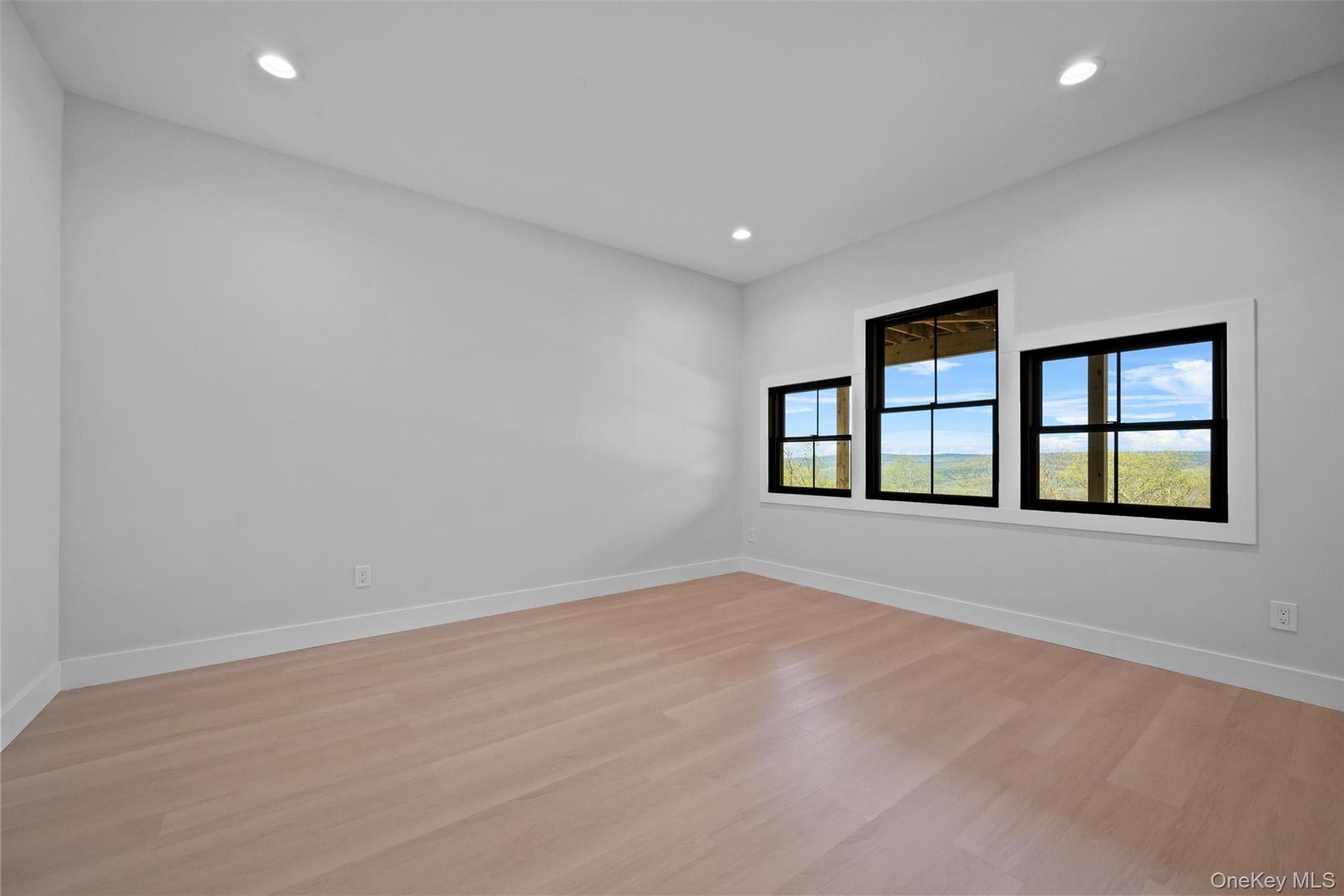 98 Fox Hill Road thumbnail 28