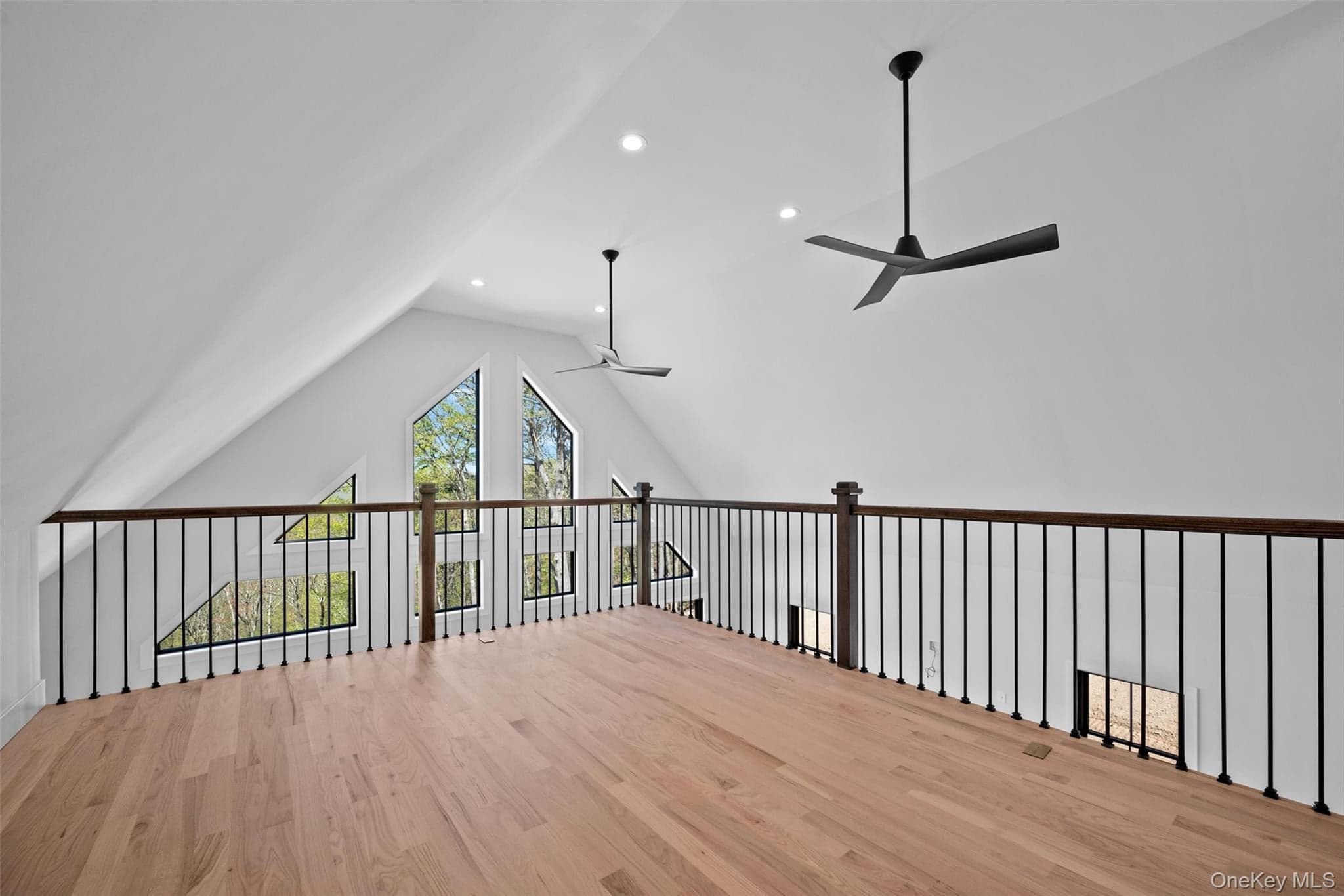 98 Fox Hill Road thumbnail 23