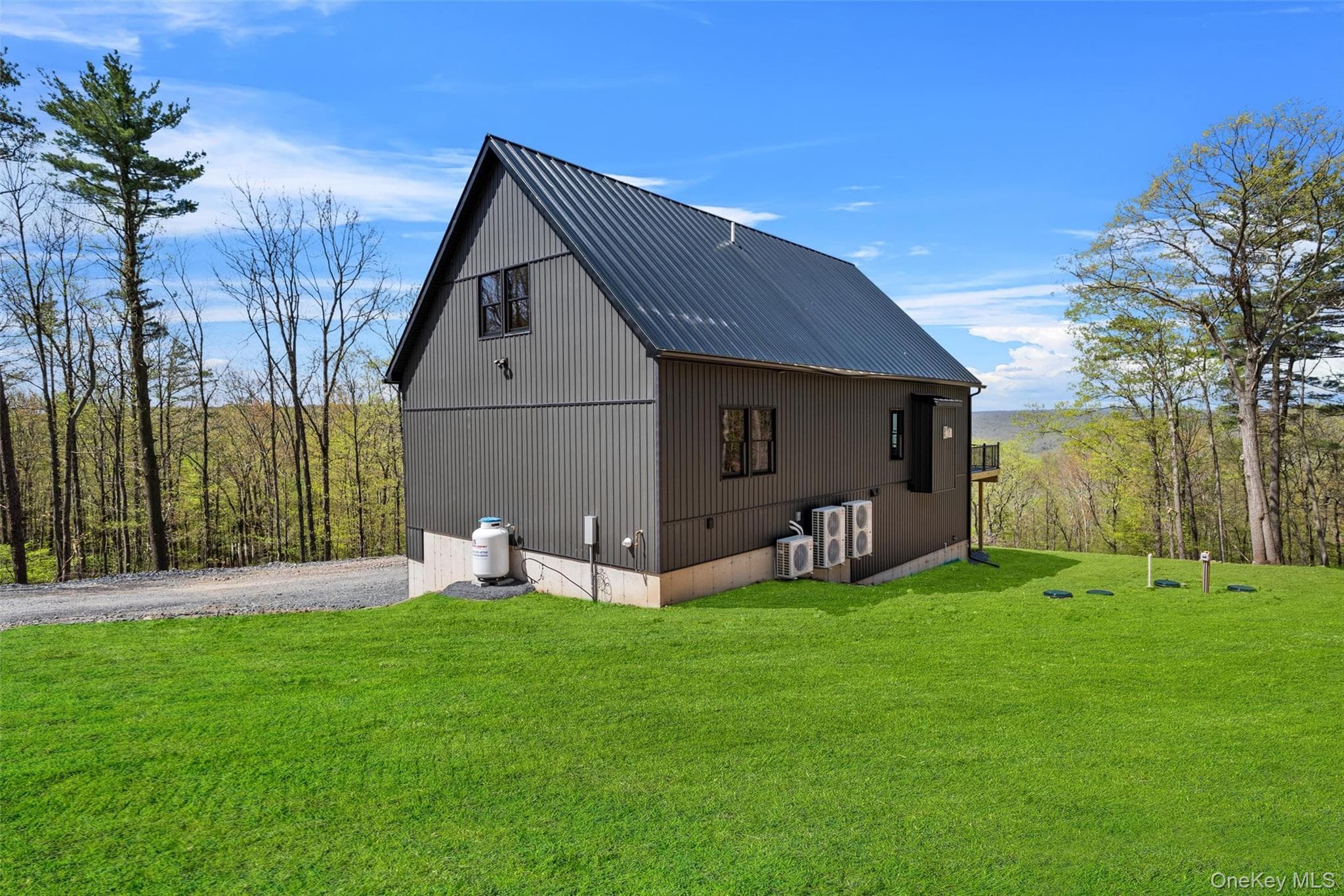 98 Fox Hill Road thumbnail 44