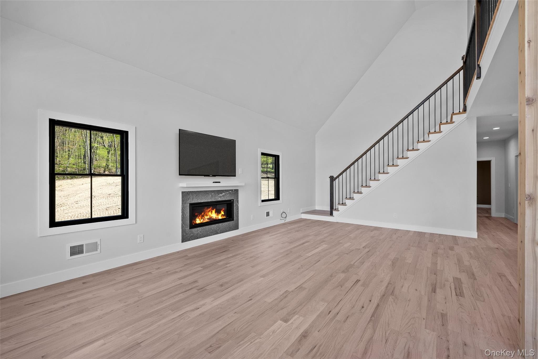 98 Fox Hill Road thumbnail 21