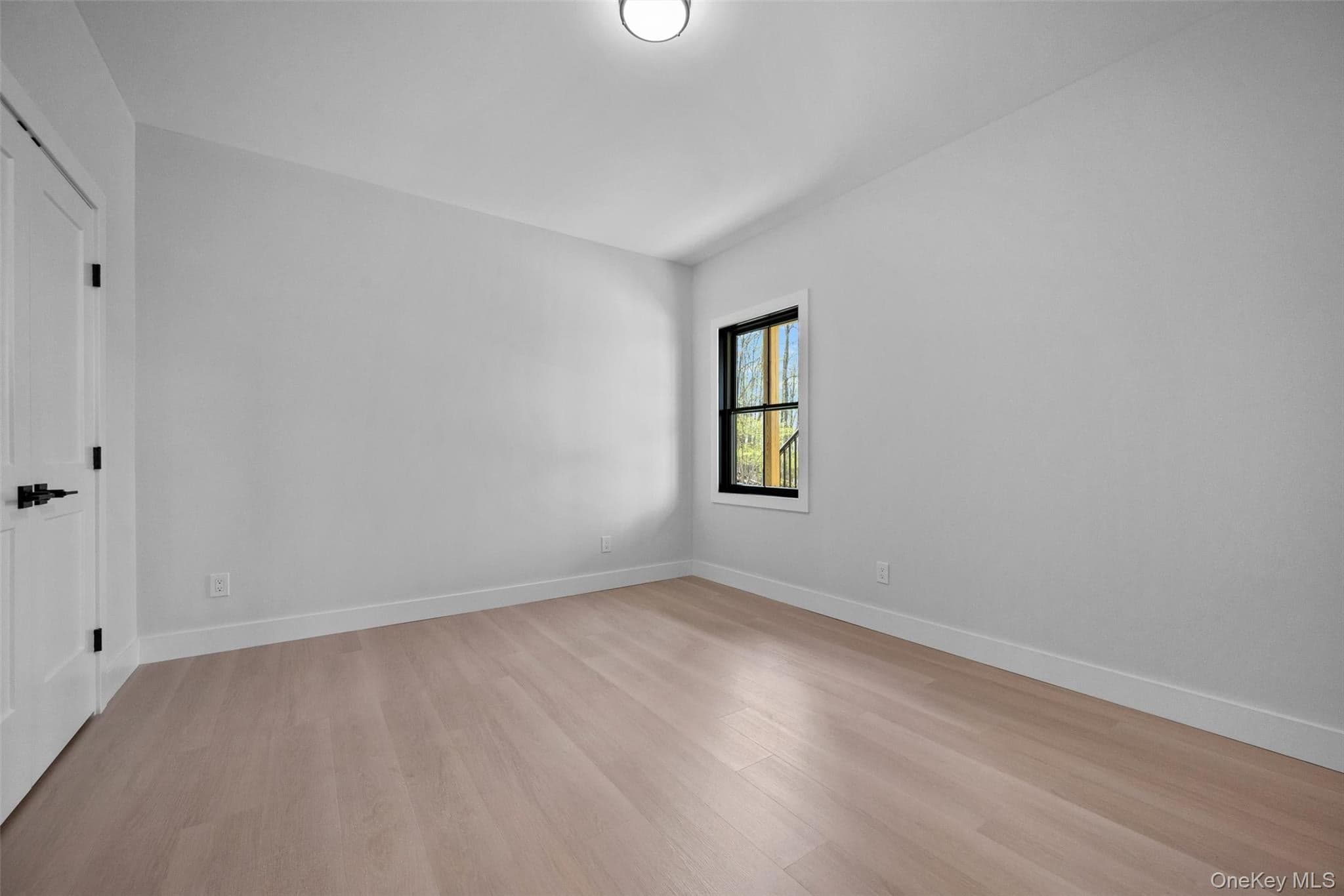 98 Fox Hill Road thumbnail 30