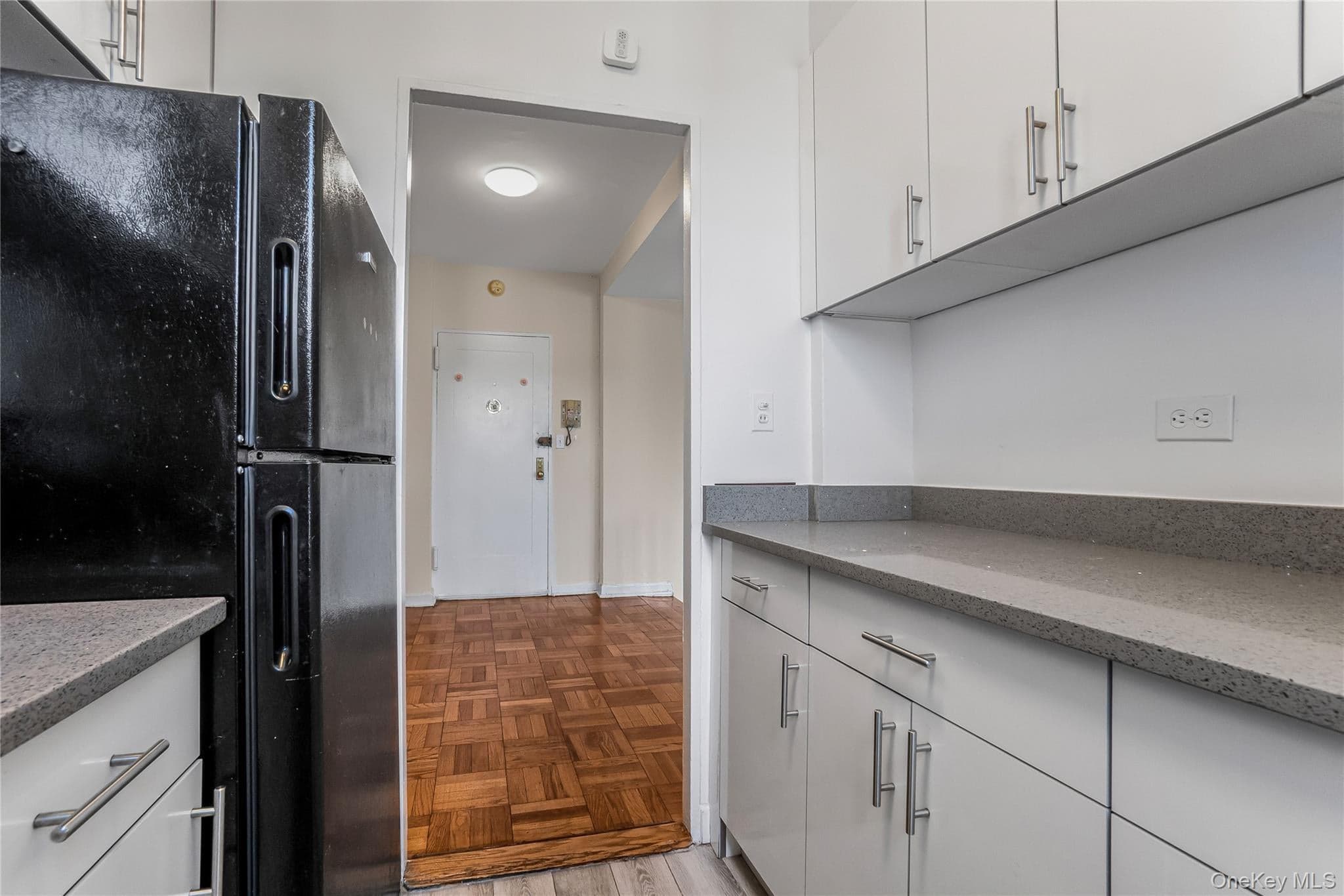 9841 64 Road Unit: 7D thumbnail 11