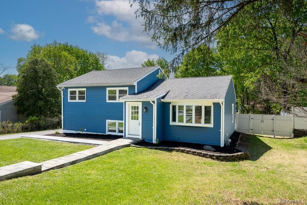22 Oriole Drive photo 1