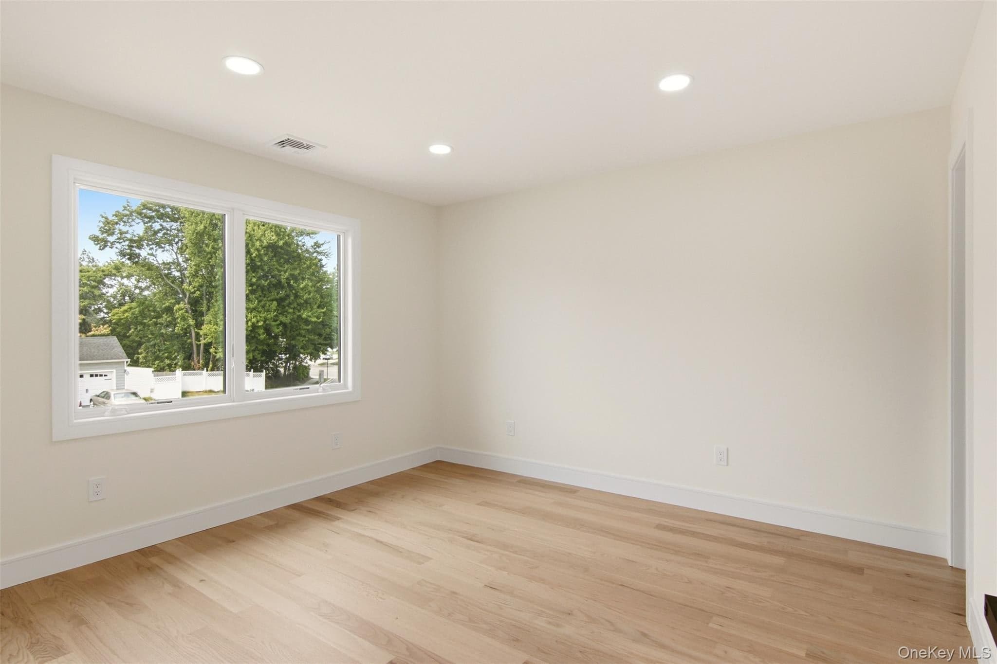 31 Underhill Avenue thumbnail 21