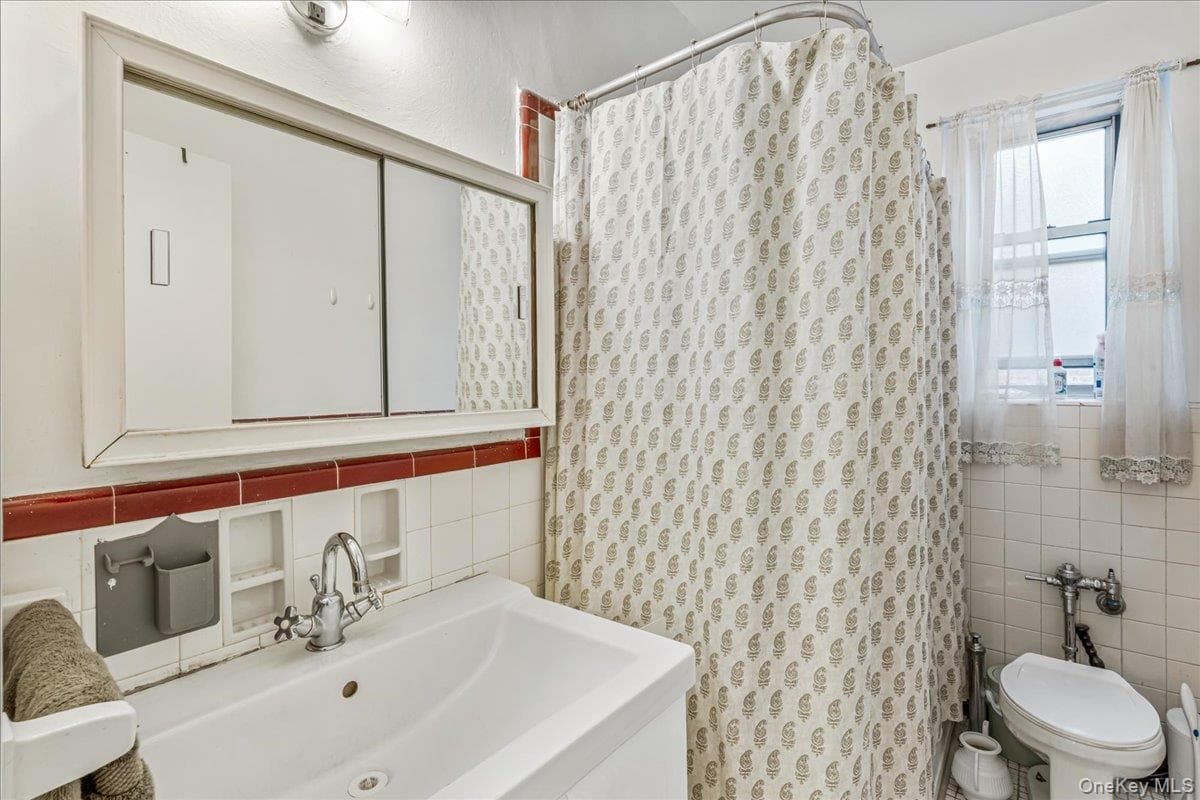 65-74 Saunders Street Unit: 6J thumbnail 15