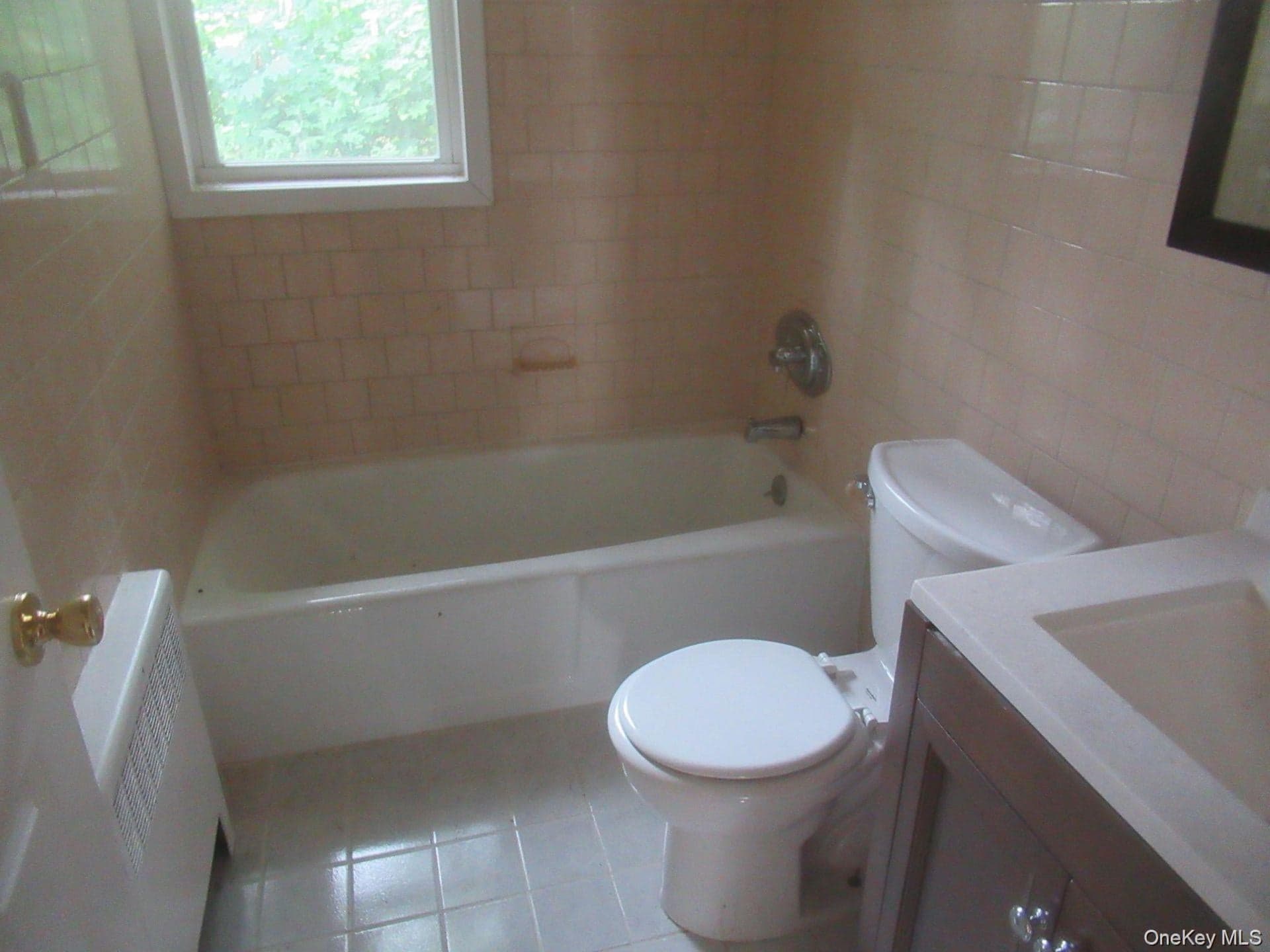 33 Meadow Avenue thumbnail 6