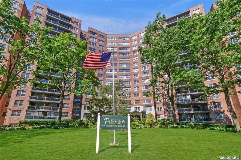 61-20 Grand Central Parkway Unit: B303 thumbnail 13