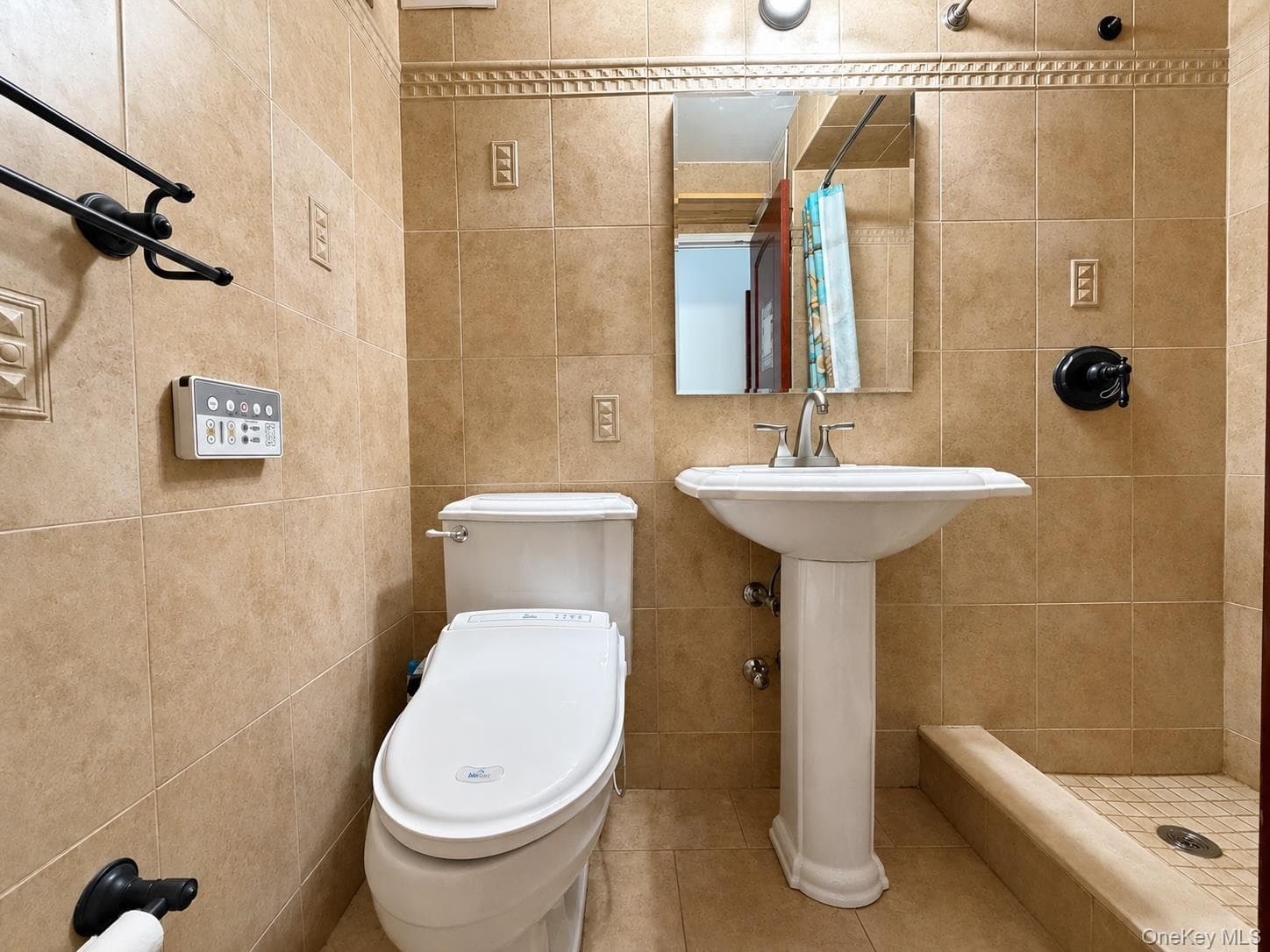 61-20 Grand Central Parkway Unit: B303 thumbnail 4