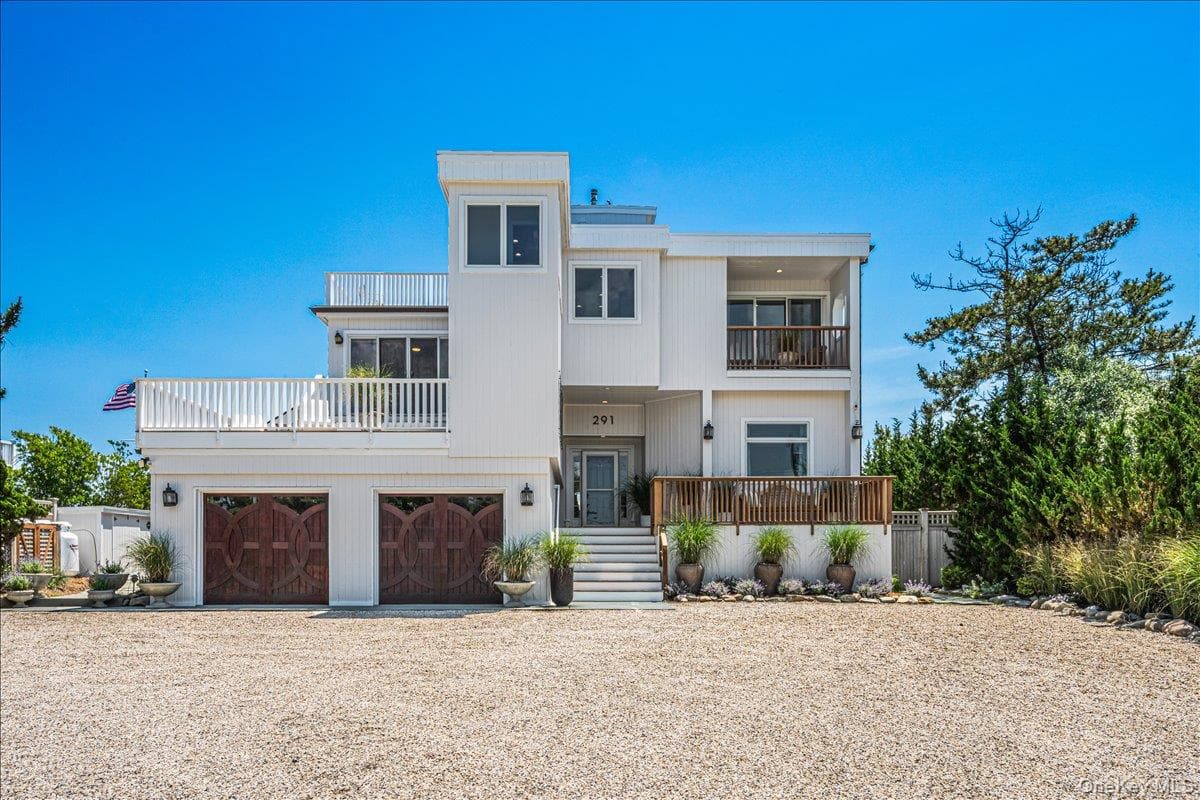 291 Dune Road thumbnail 3