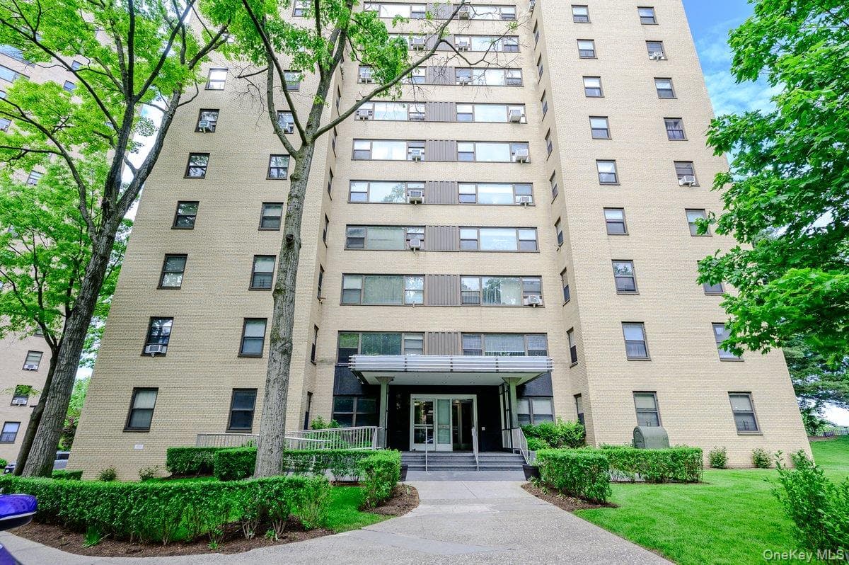 3 Fordham Hill Oval Unit: 5E, Bronx