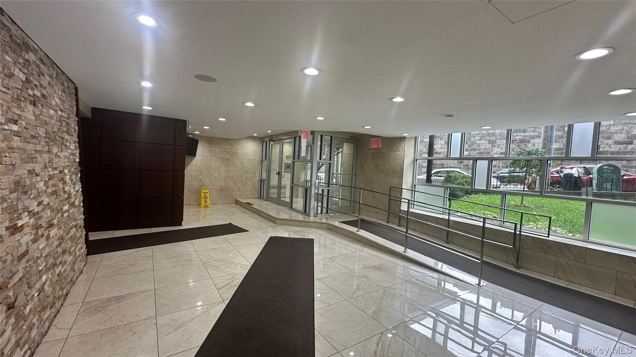 3240 Riverdale Avenue Unit: 3J thumbnail 4