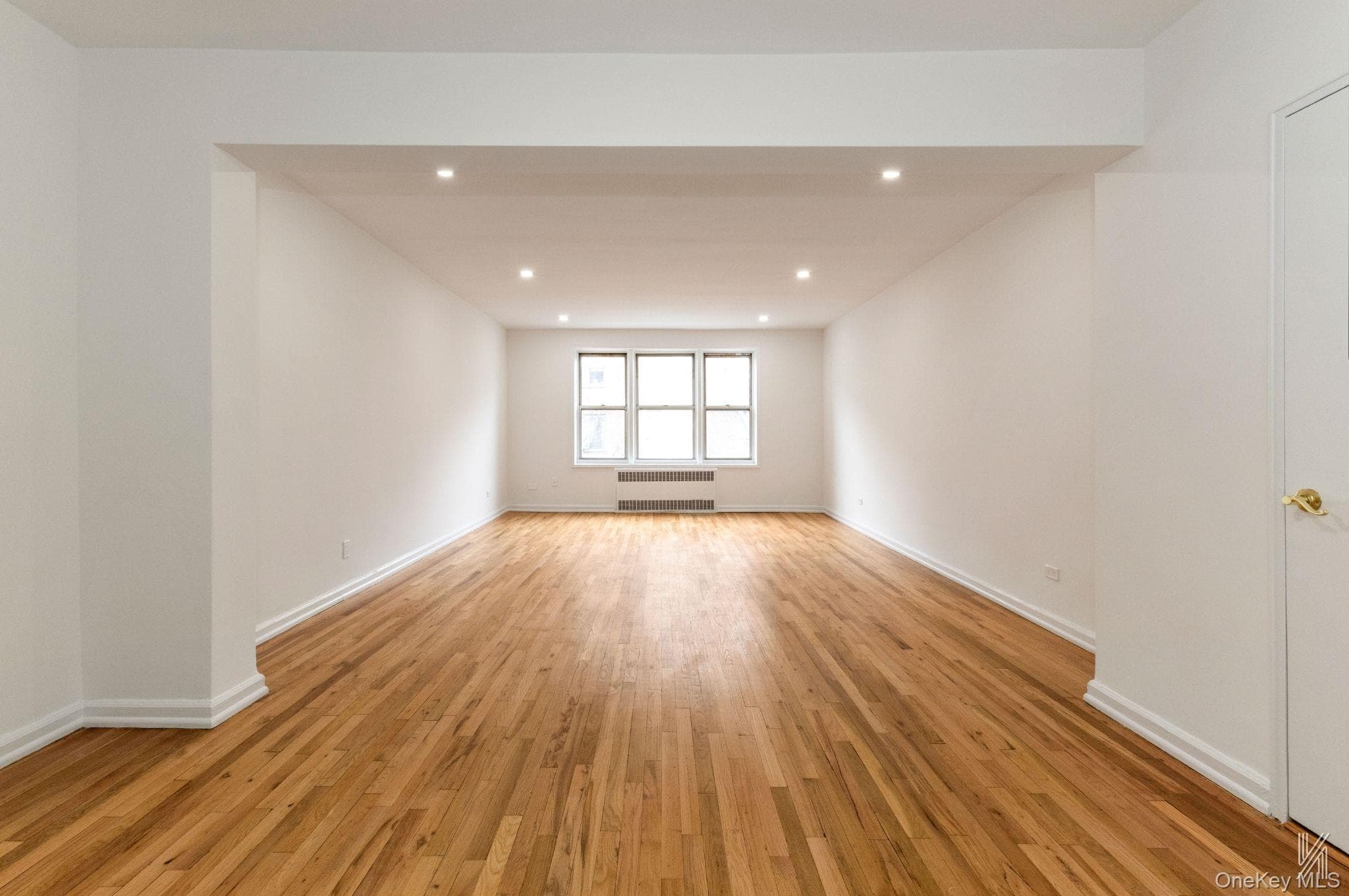 79-10 34th Avenue Unit: 4U thumbnail 2