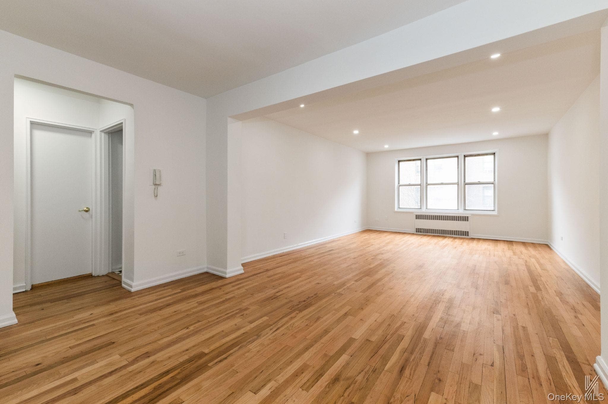 79-10 34th Avenue Unit: 4U thumbnail 3
