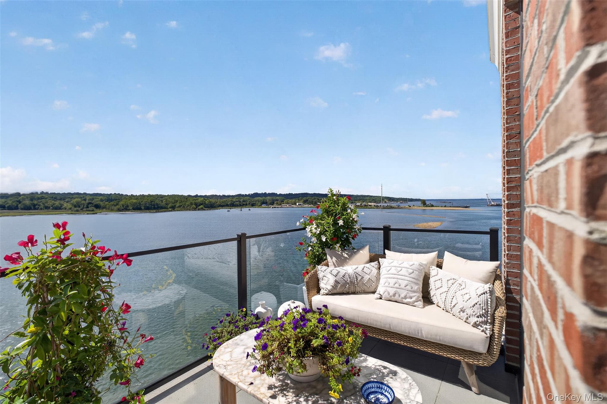 10 Shore Road Unit: 400 thumbnail 36