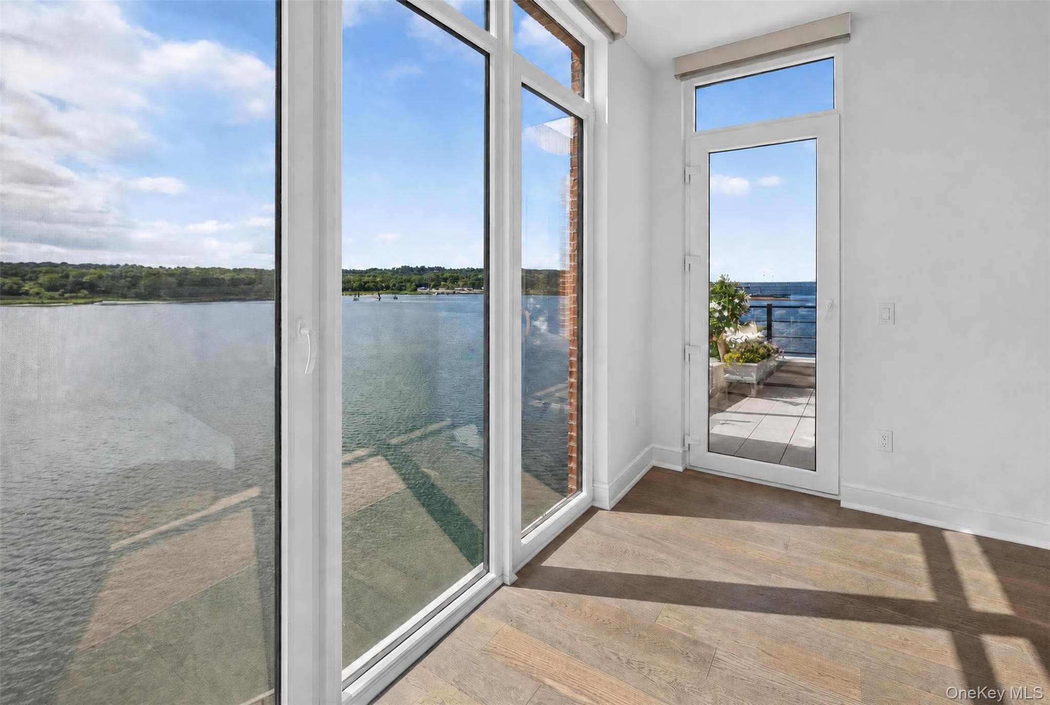 10 Shore Road Unit: 400 thumbnail 25