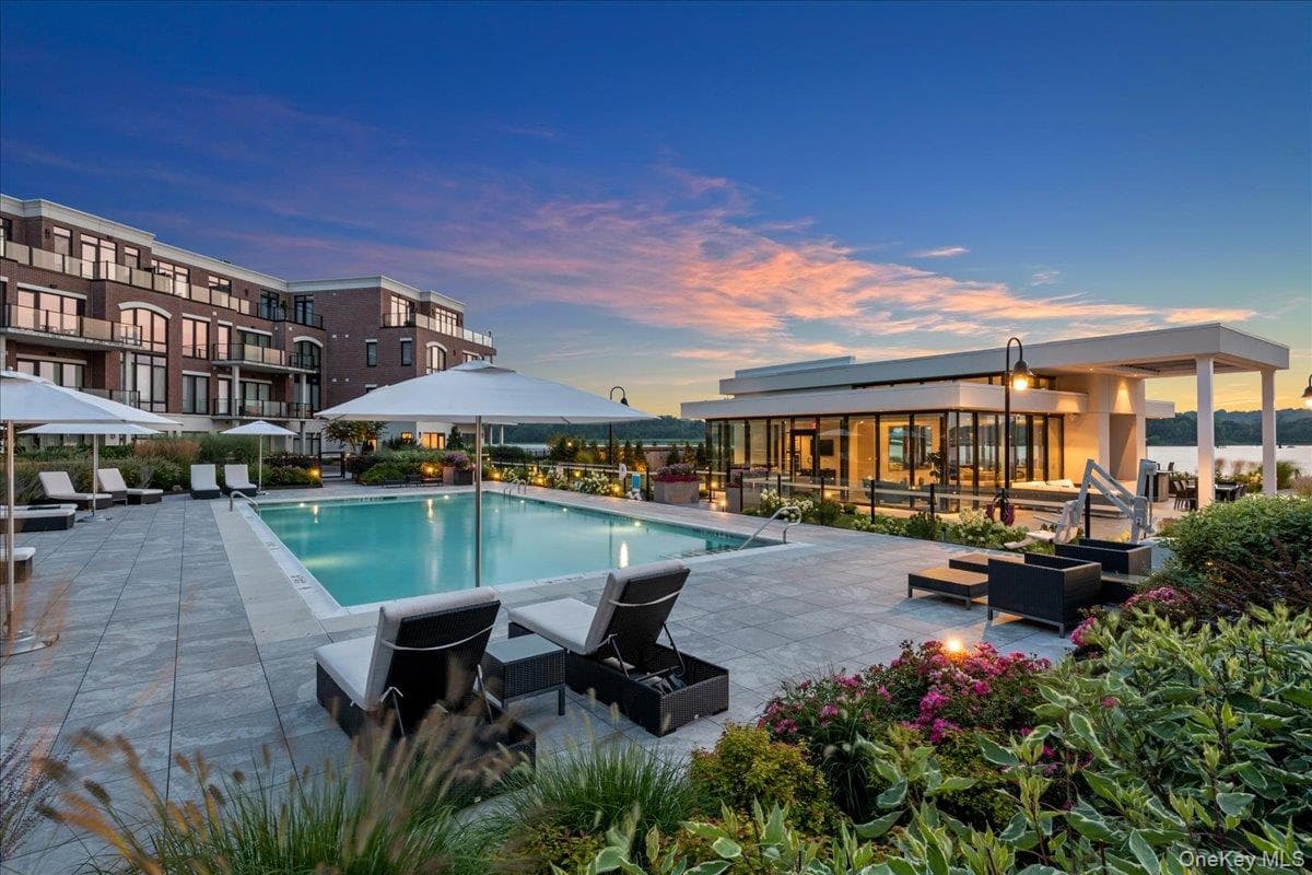 10 Shore Road Unit: 400 thumbnail 3