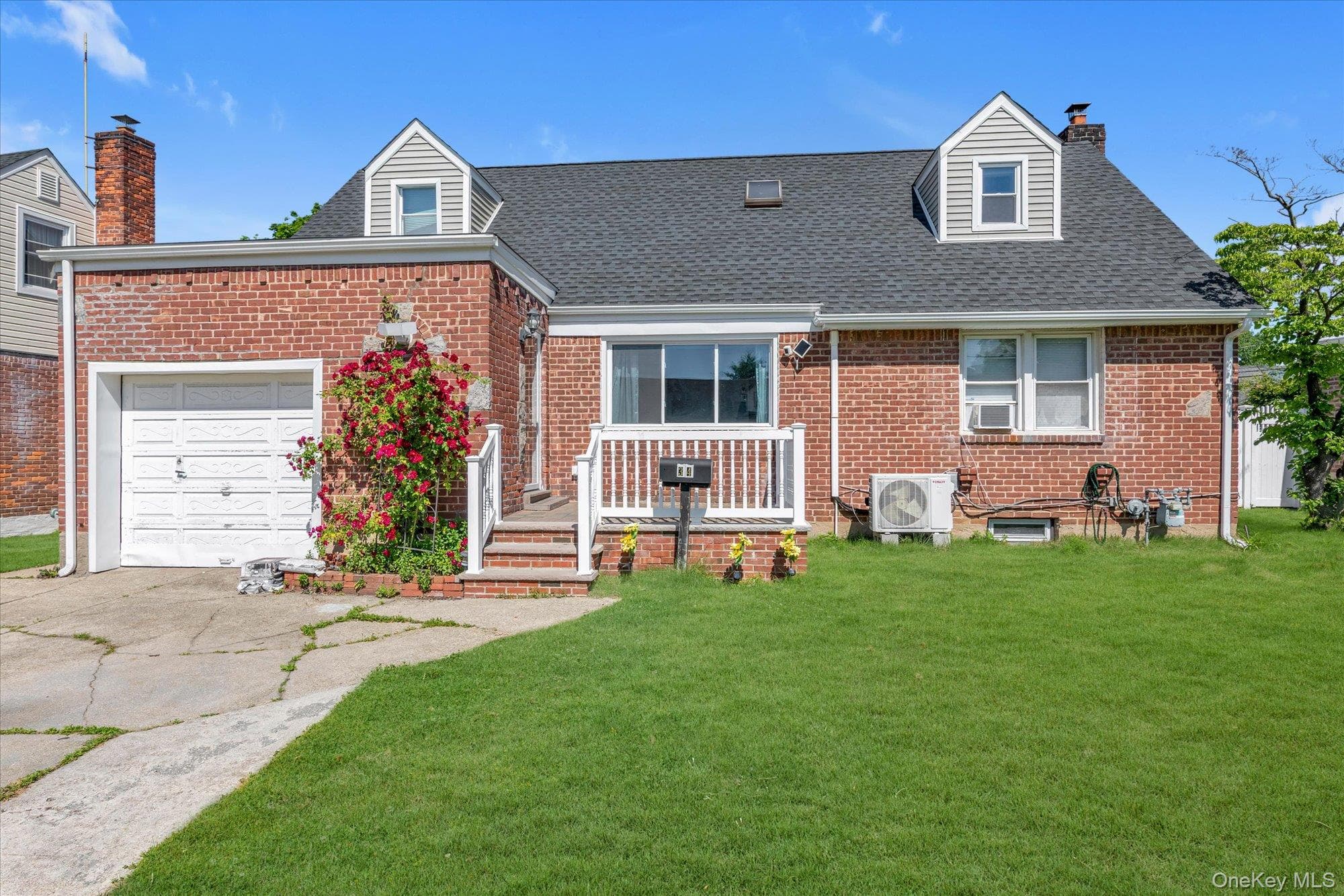 34 Newburgh Street, Elmont