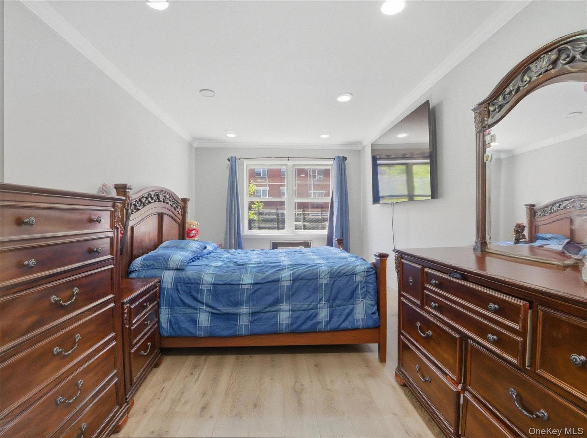 831 Longfellow Avenue thumbnail 28