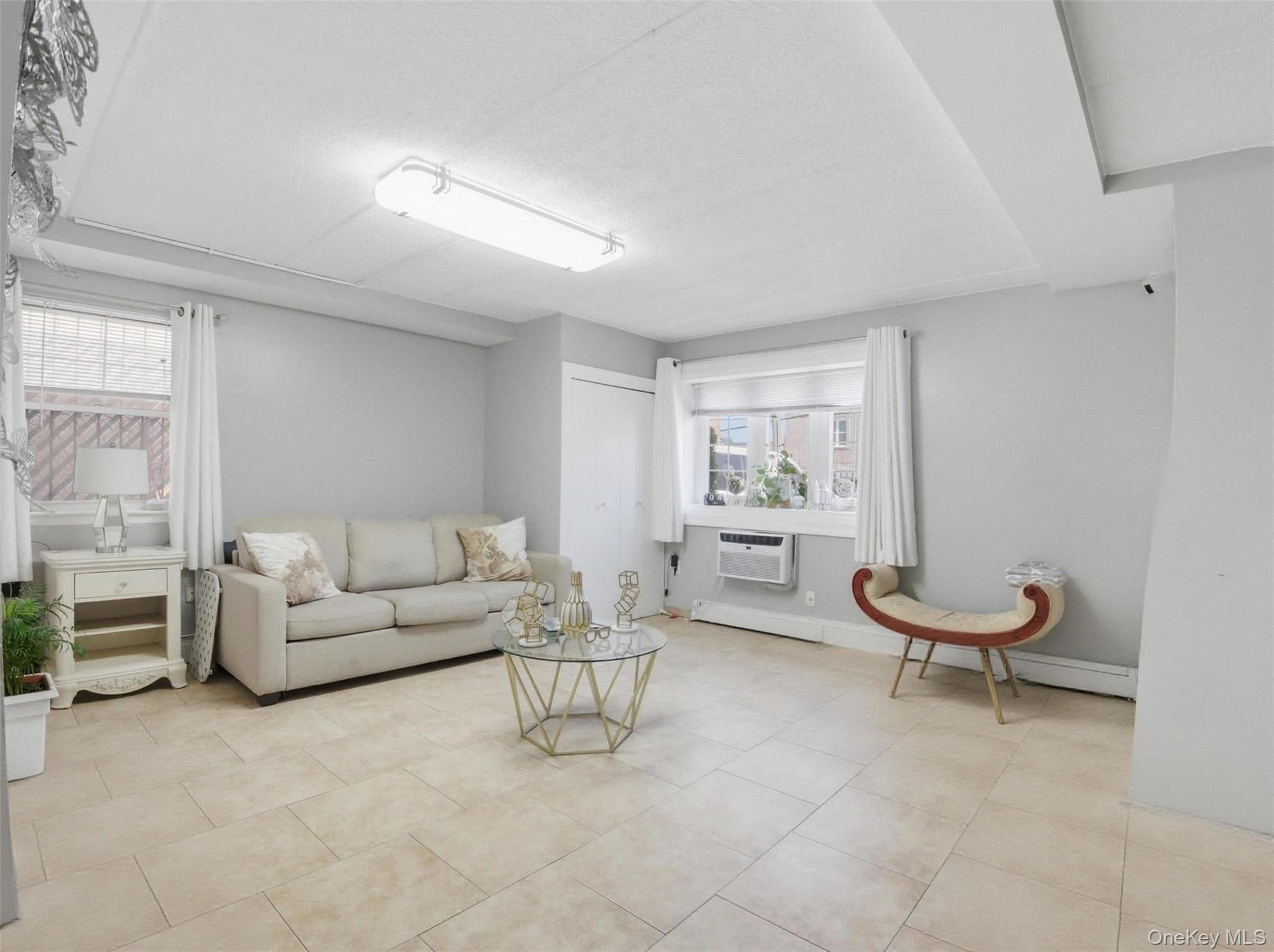 831 Longfellow Avenue thumbnail 3