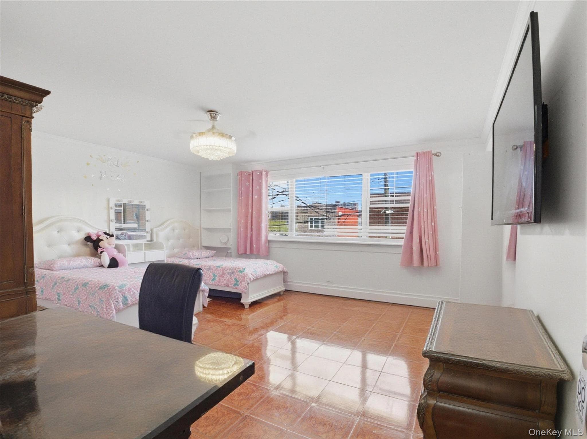 831 Longfellow Avenue thumbnail 7